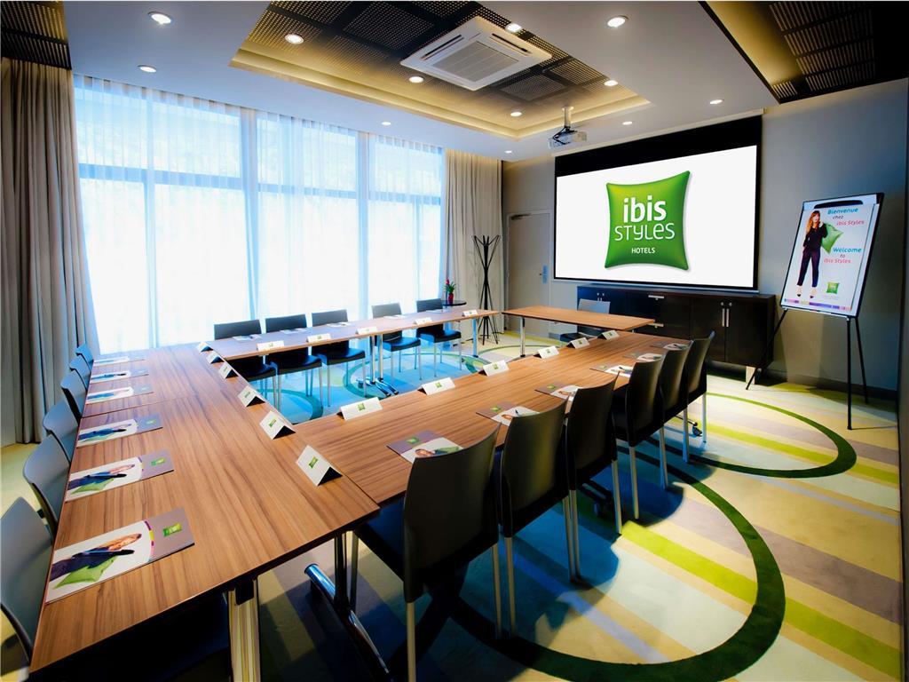 Ibis Budget Centre Port *